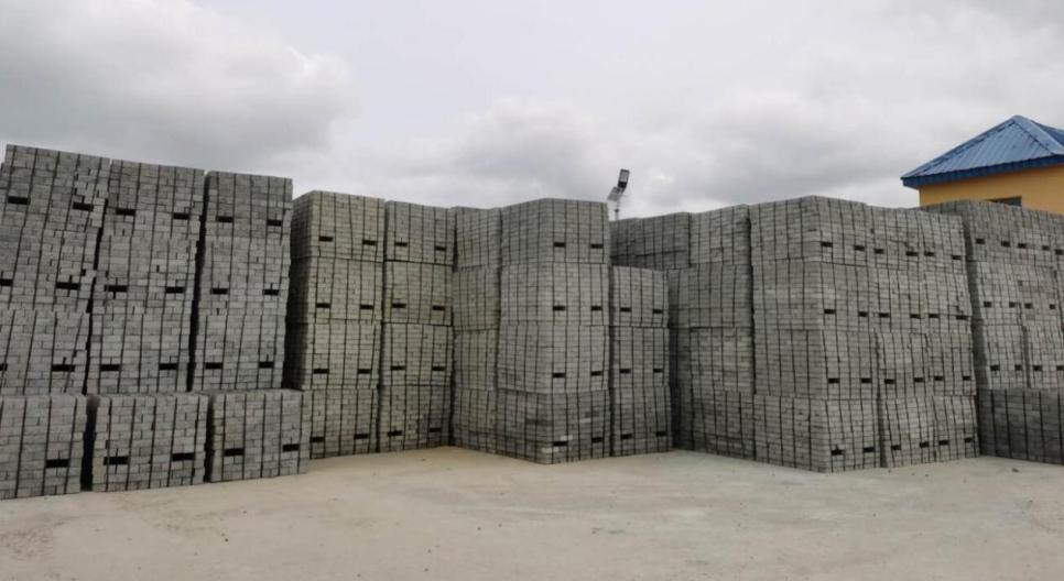 UNIK Machinery-productielijn landt in Zuid-Aziatische hub en ondersteunt hoogwaardige constructie van de economische corridor China-Pakistan