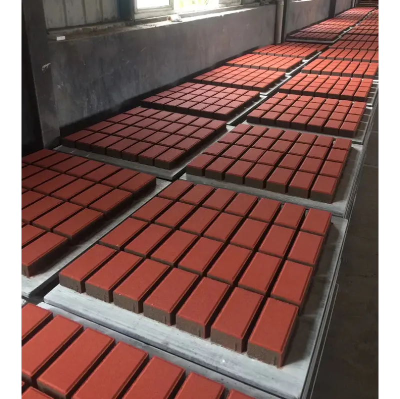 Hoe het ontwerp van een betonmix rechtstreeks van invloed is op de materiaalkeuze van de mal