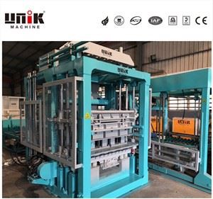 Hydraulische bestratingsmachine voor het maken van blokken