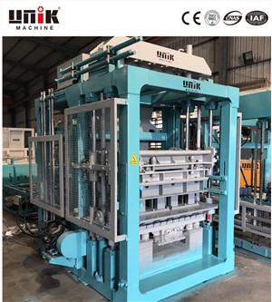 Bestratingsmachine voor cementblokken